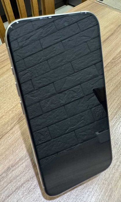 Продам iPhone 15 Pro 256 GB