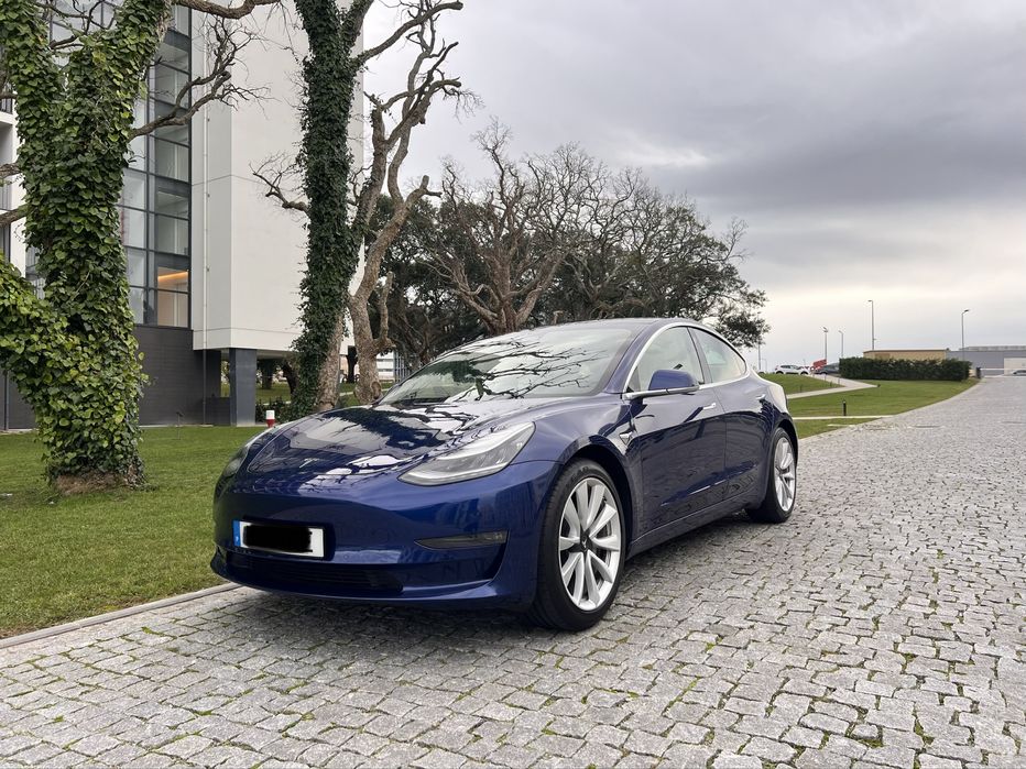 Tesla Model 3 standard range plus