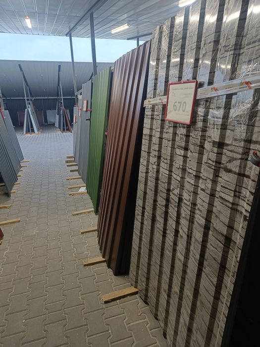 Профнастил некондиция или новый есть на Титова1 и Совхозная7 Днепр