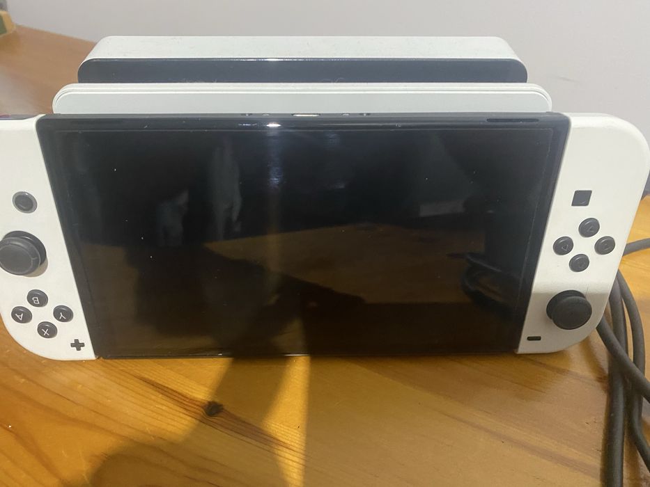Nintendo switch  white + gry