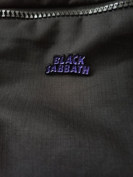 Black Sabbath przypinka do ubrań emaluowana