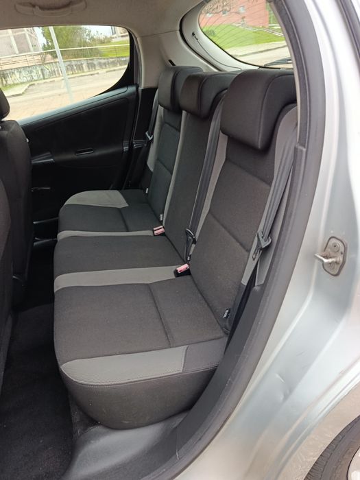 Peugeot 207 1.4i em bom estado !!!