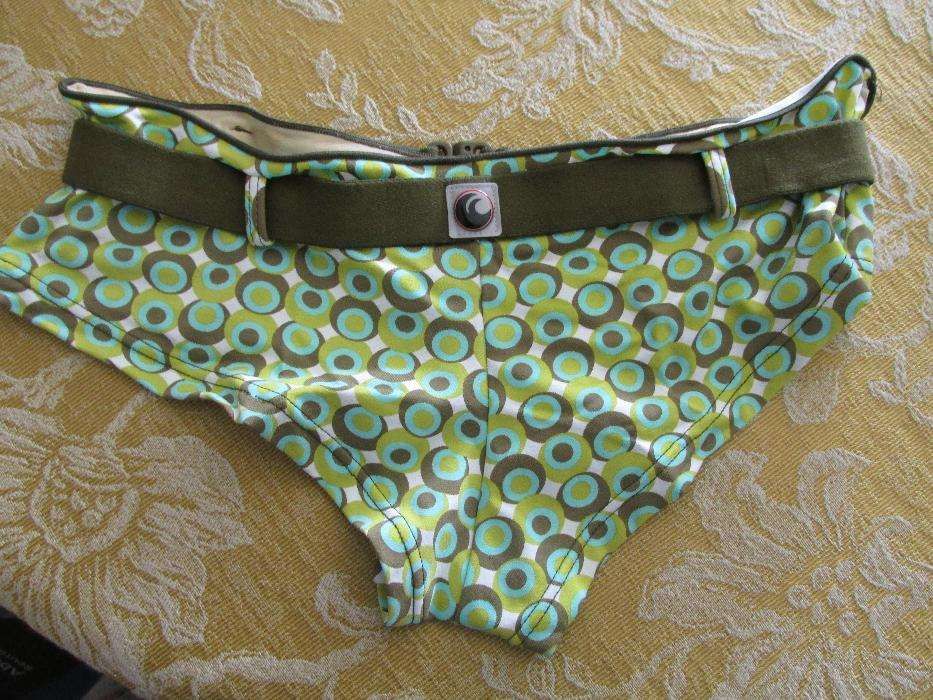 Bikini Red Point tons verdes