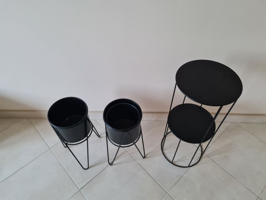 Kwietniki stojaki na kwiaty czarne metalowe