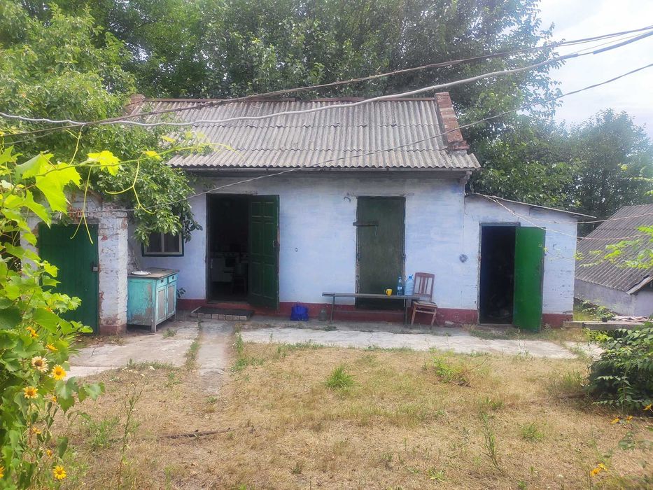 Продам будинок у смт. Обухівка, ділянка 33 сотки