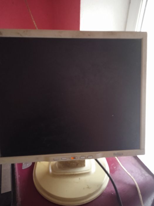 Продам монітор старенький