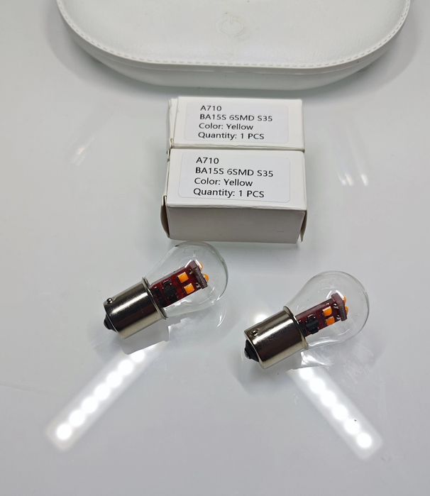 2 lâmpadas leds amarelos BA15S P21W (pinos alinhados)