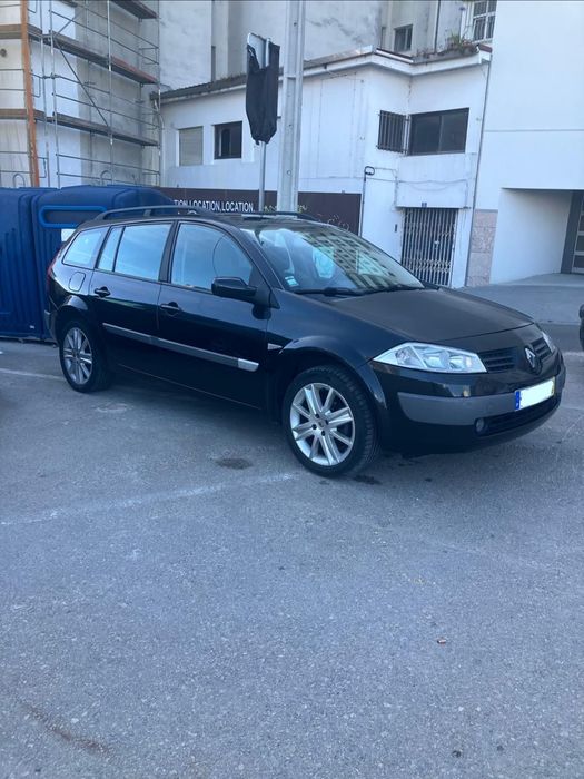 Renault Mégane Break, viatura espaçosa, confortável e muito económica, ideal para uso diário ou para família.