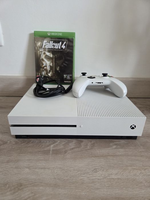 Xbox One S 500 Gb + Fallout 4