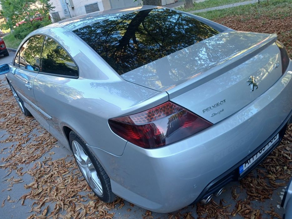 Купе PEUGEOT 407 GT.