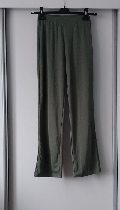 Zielone materiałowe spodnie damskie gumka leginsy rozm.M