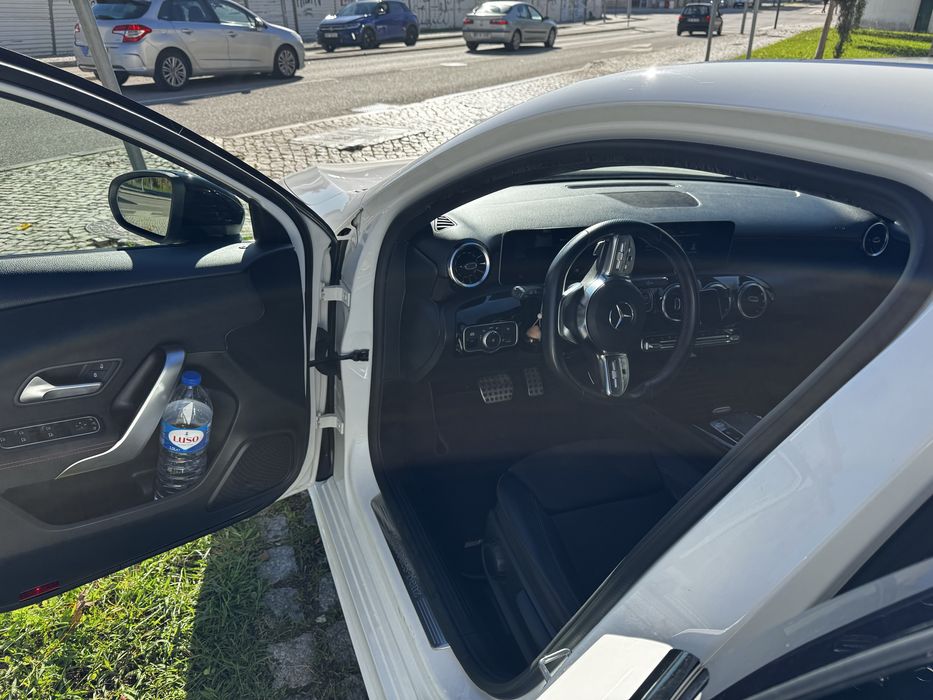 Mercedes-Benz A180d AMG Line