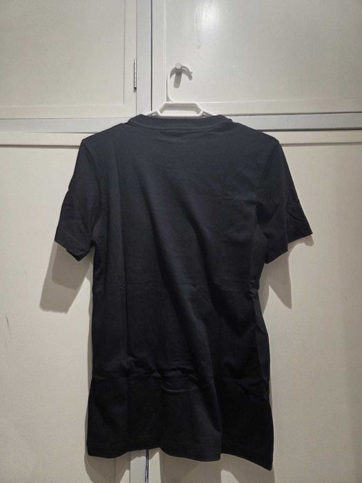 T-shirt Preta Adidas – Tamanho XS