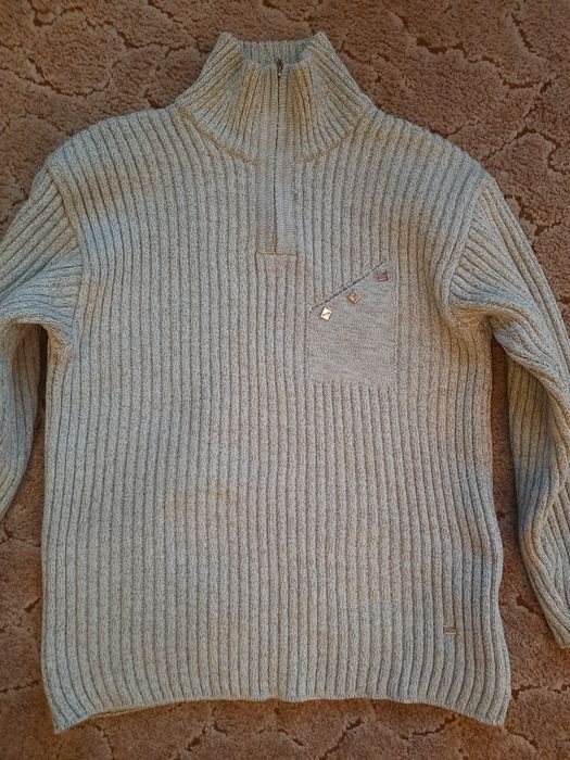 Свитер теплый, шерсть 70%р.50-52