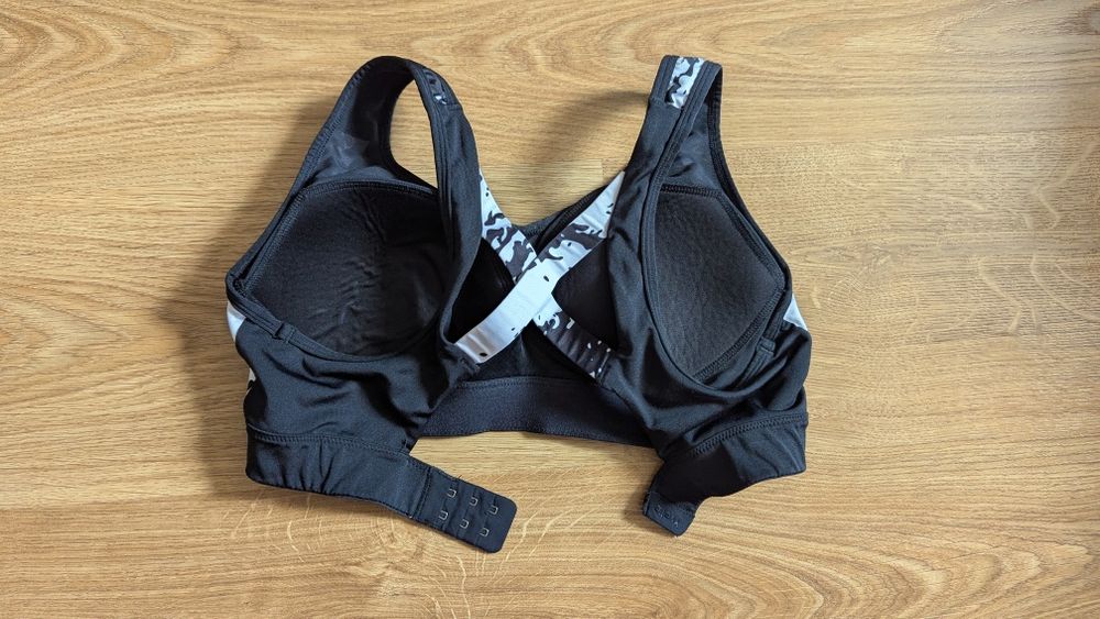 Sportowy biustonosz czarny