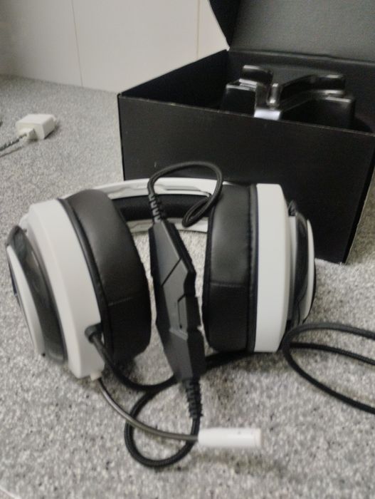 Auscultador branco semi novo