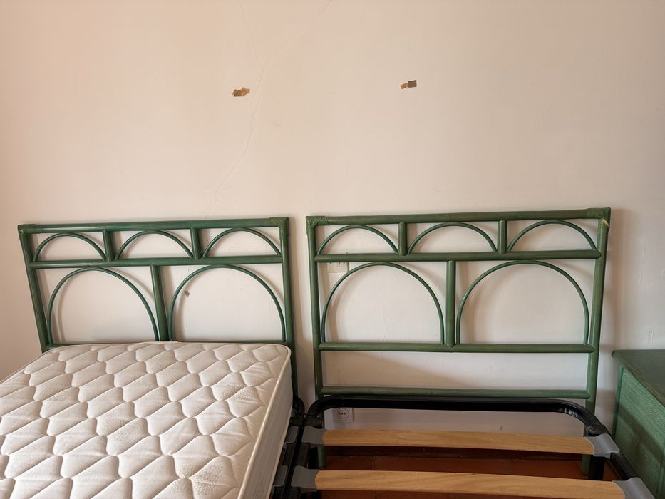 Cabeceira cama com estrados e colchao Casal