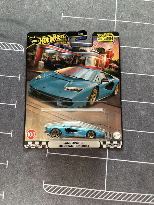 Hot wheels premium Lamborghini Countach lpi 800-4