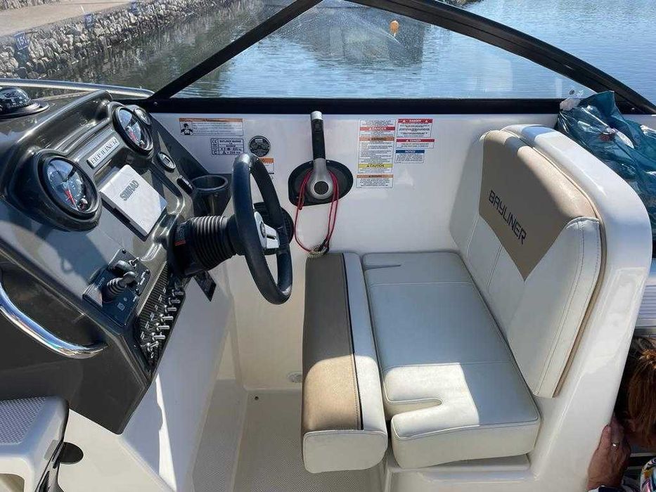 Łódź motorowa kabinowa BAYLINER 742 CUDDY 2018r.