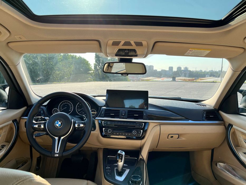 BMW 328i Luxury Line Auto