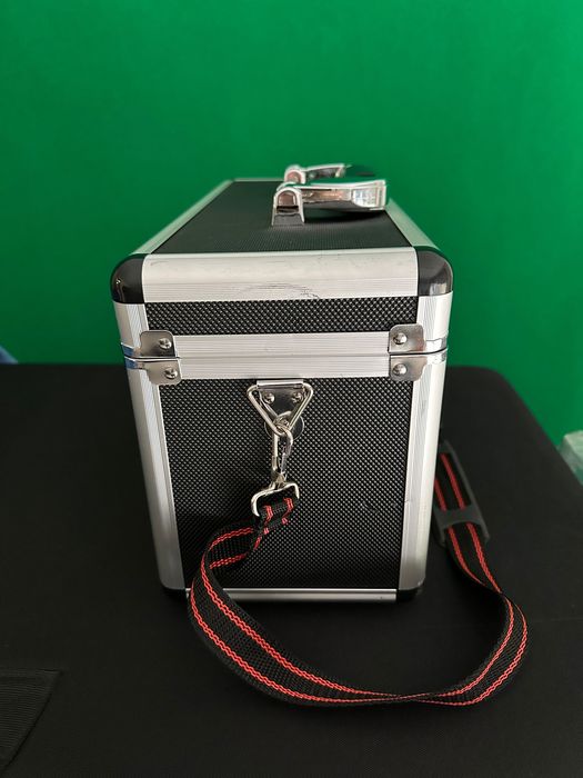 RCF M18 Digital Wireless Mixer com Case