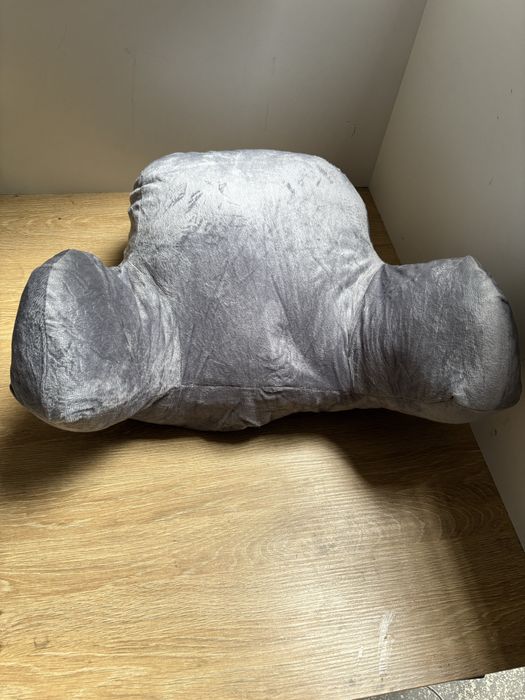 Poduszka lędźwiowa do czytania szara