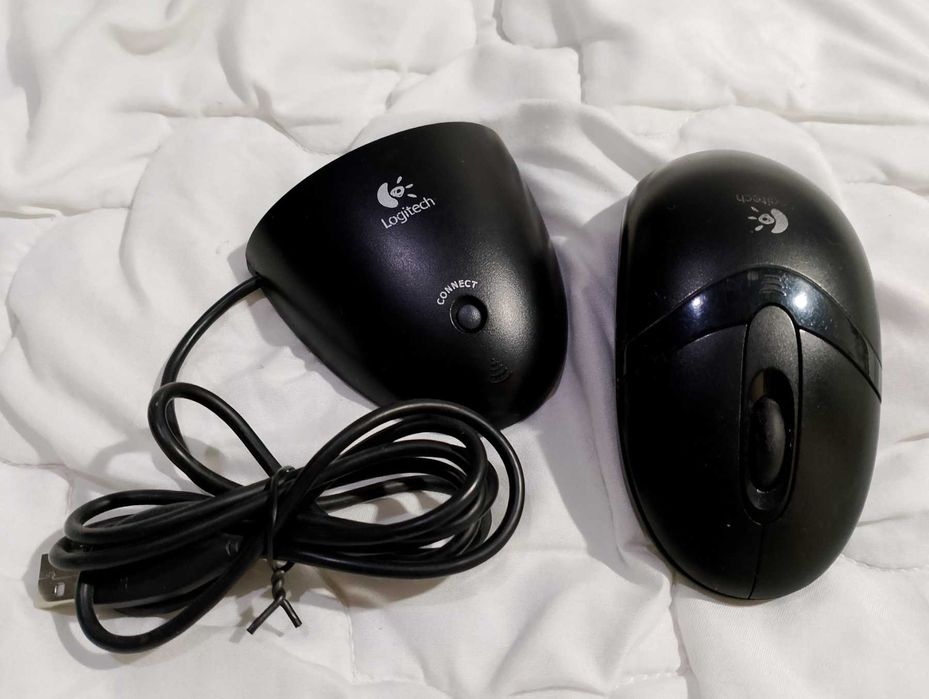 Бездротова оптична мишa logitech