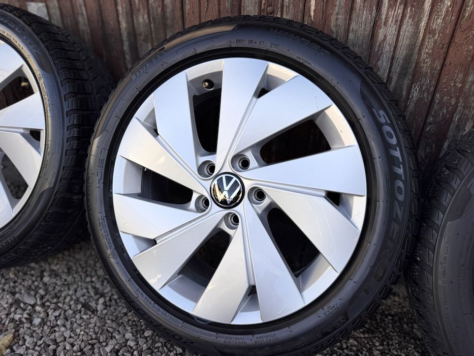 Felgi Koła 17 5x112 VW Oryginał Golf 8  Opony Zimowe