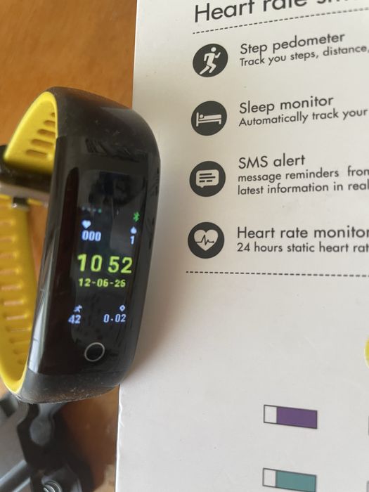 Smartwatch Fitness Tracker
