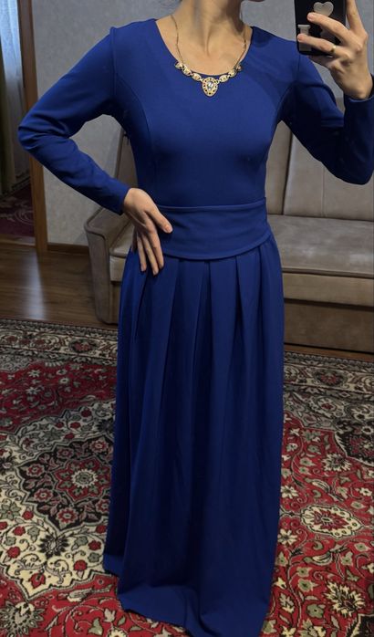 Сукня жіночна, синього насиченого кольору