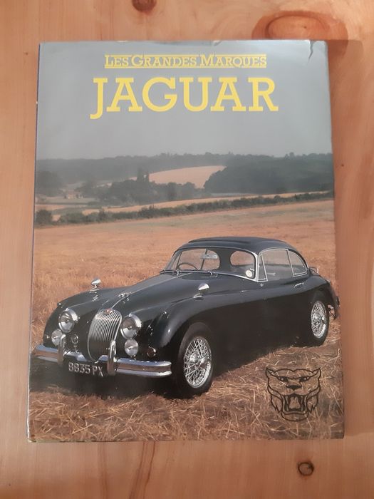 Livros sobre automoveis classicos