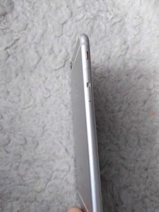 IPhone 6s srebrny