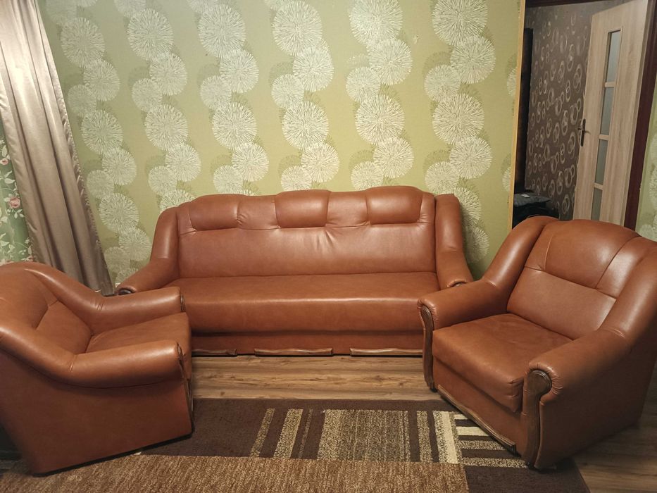 Kanapa z eko skóry z fotelami