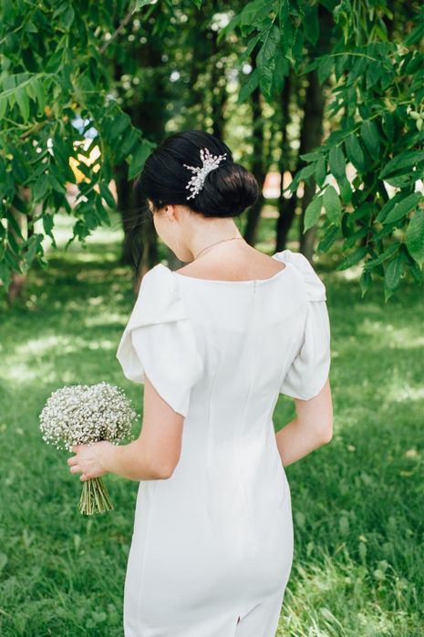 Сукня біла жіноча