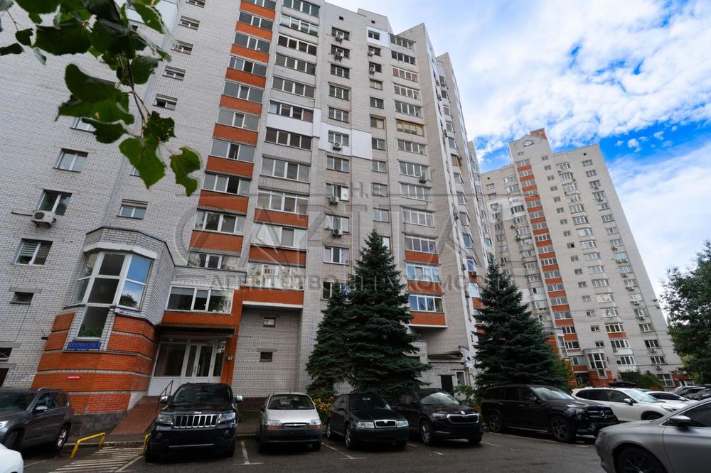 Продаж квартири, вул. Токарева, Солом'янка, Київ
