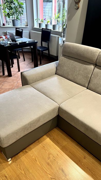 Narożnik rozkładany z funkcją spania