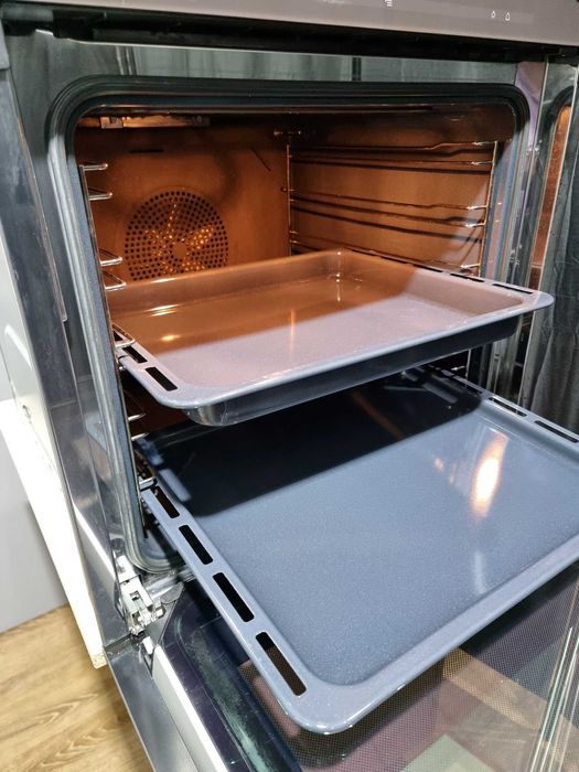 Piekarnik do zabudowy Miele H 6160 E, poj. 76 L, brązowy, wyświetlacz