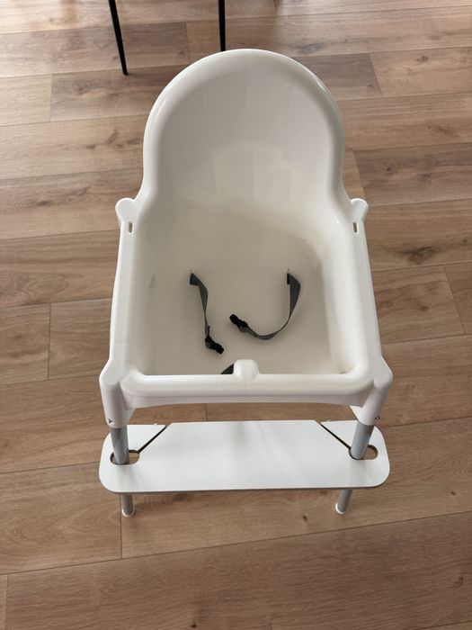 Ikea krzeselko do karmienia z podnóżkiem
