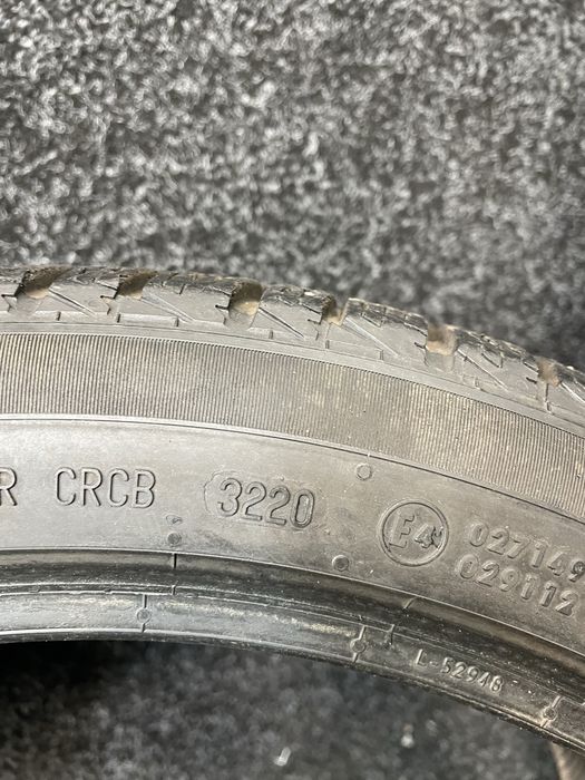 Continental 235/40R18 VikingContact 7