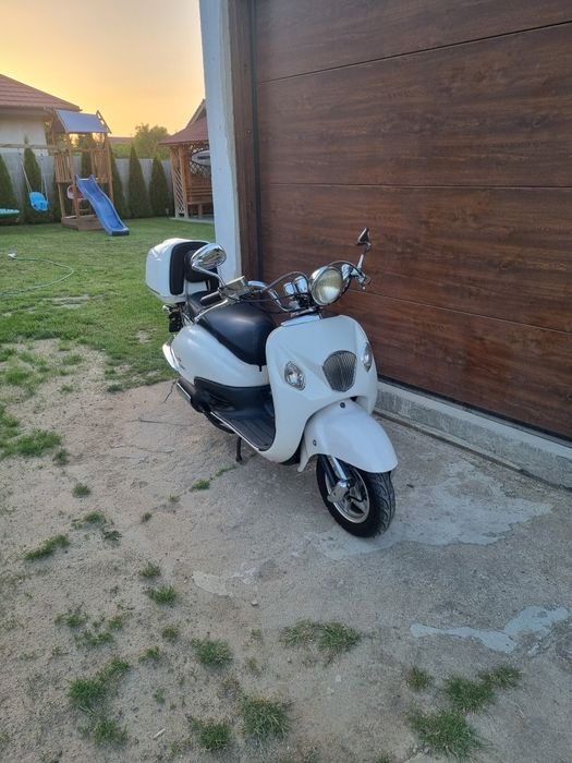 Skuter Retro  50 4t Chromy Biały połysk  Kufer Dowóz Tanio Polecam!!!