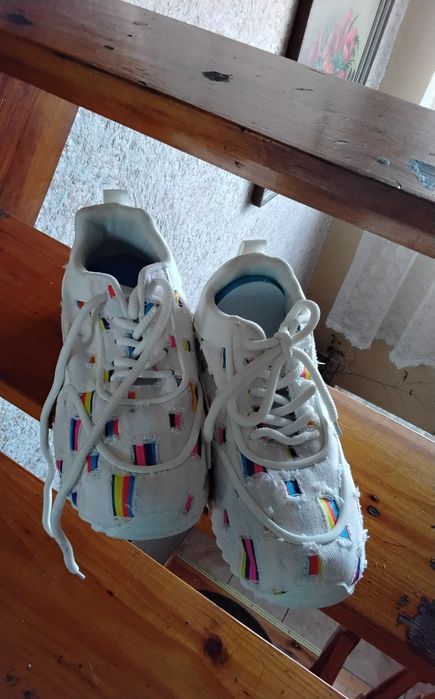 Buty damskie snakersy