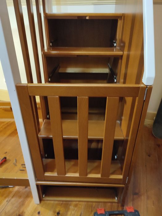 Beliche Triplo impecável em madeira maciça