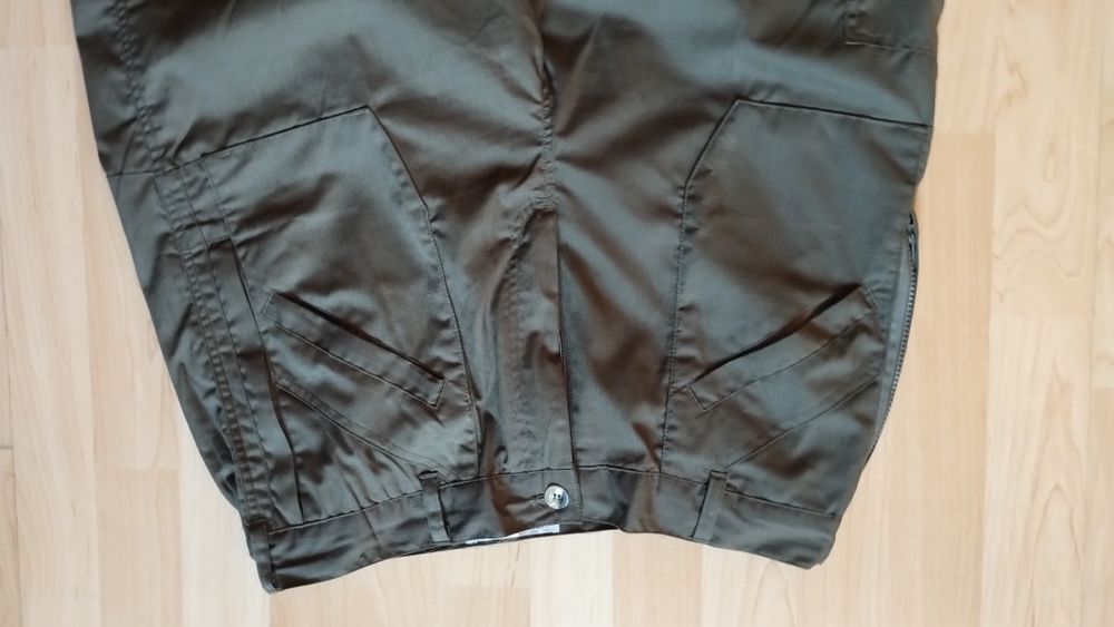 Spodnie trekkingowe Champion Wenlock® z wieloma kieszeniami są metki