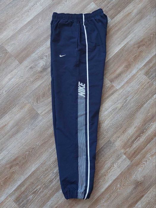 Винтажные спортивные штаны Nike