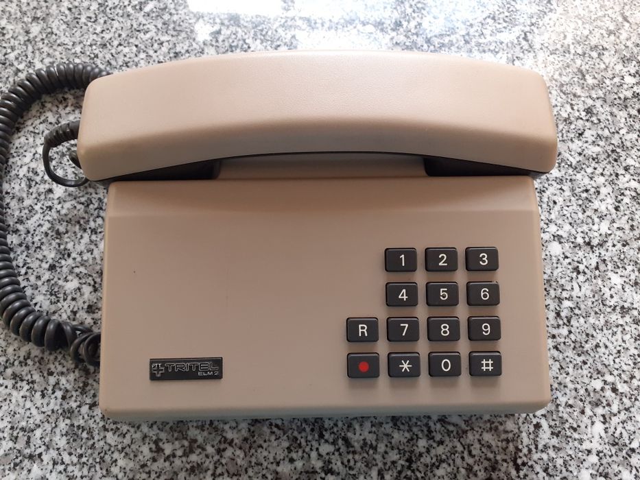 Telefone antigo  cor beije