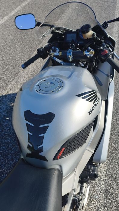 Honda cbr 929  aceito troca por outras motas