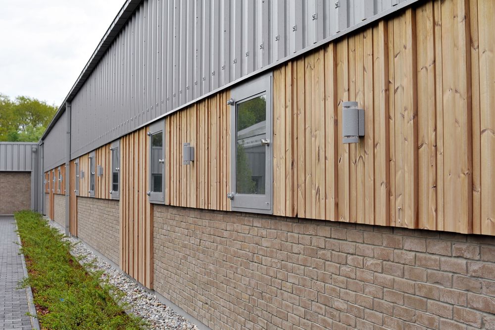 Okno stajenne stalowe do stajni garażu okno stalowe okno gospodarskie