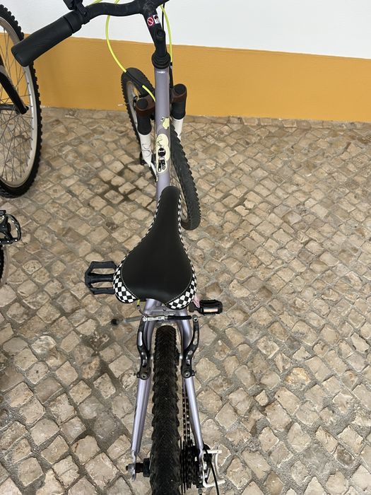 Bicicletas de menina