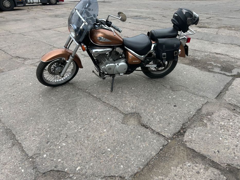 Suzuki intruder 125