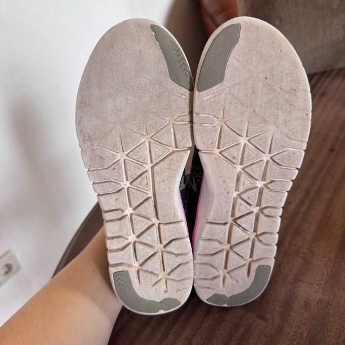 Sapatilha Preta e Rosa